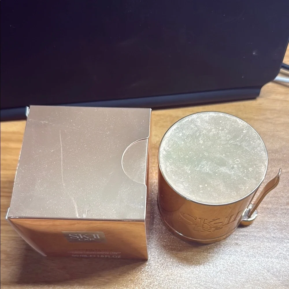 SK-II LXP Ultimate Revival Cream - Gold empty jar - Picture 5 of 9